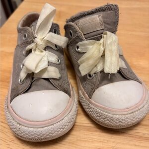 Kids Converse  Sneakers - White and Gray